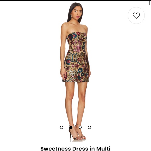 Elliatt Dresses & Skirts - Elliatt mini dress
